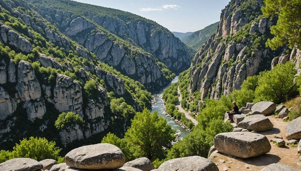 Que faire en ardèche en 3 jours : itinéraires et découvertes avec le camping le plan d'eau en ardèche